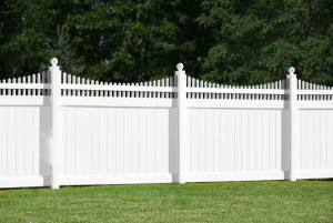 white-victorian-vinyl-fence-panels