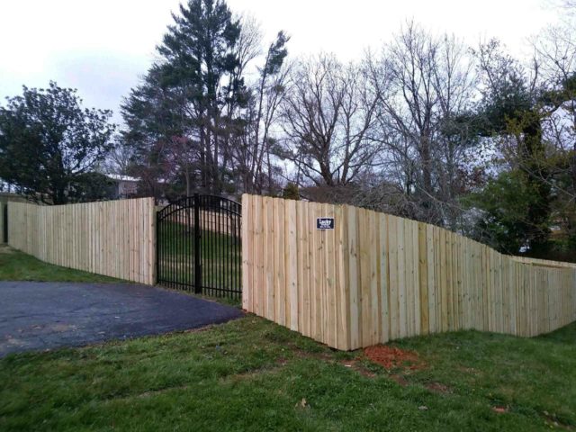 wood fence Nashville 2